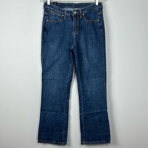 AURA from the women at WRANGLER WOMEN'S JEANS size 6 short